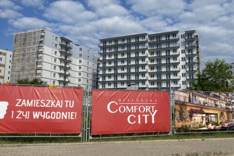 Comfort City Agat prace nad elewacją czerwiec 2023